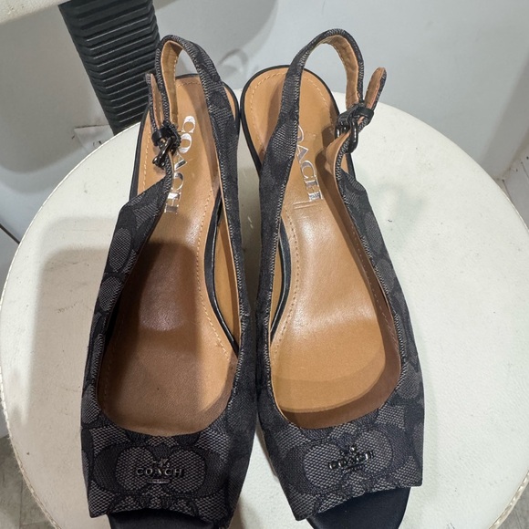 Coach ferry Black and Tan Wedge Sandals - Picture 5 of 6